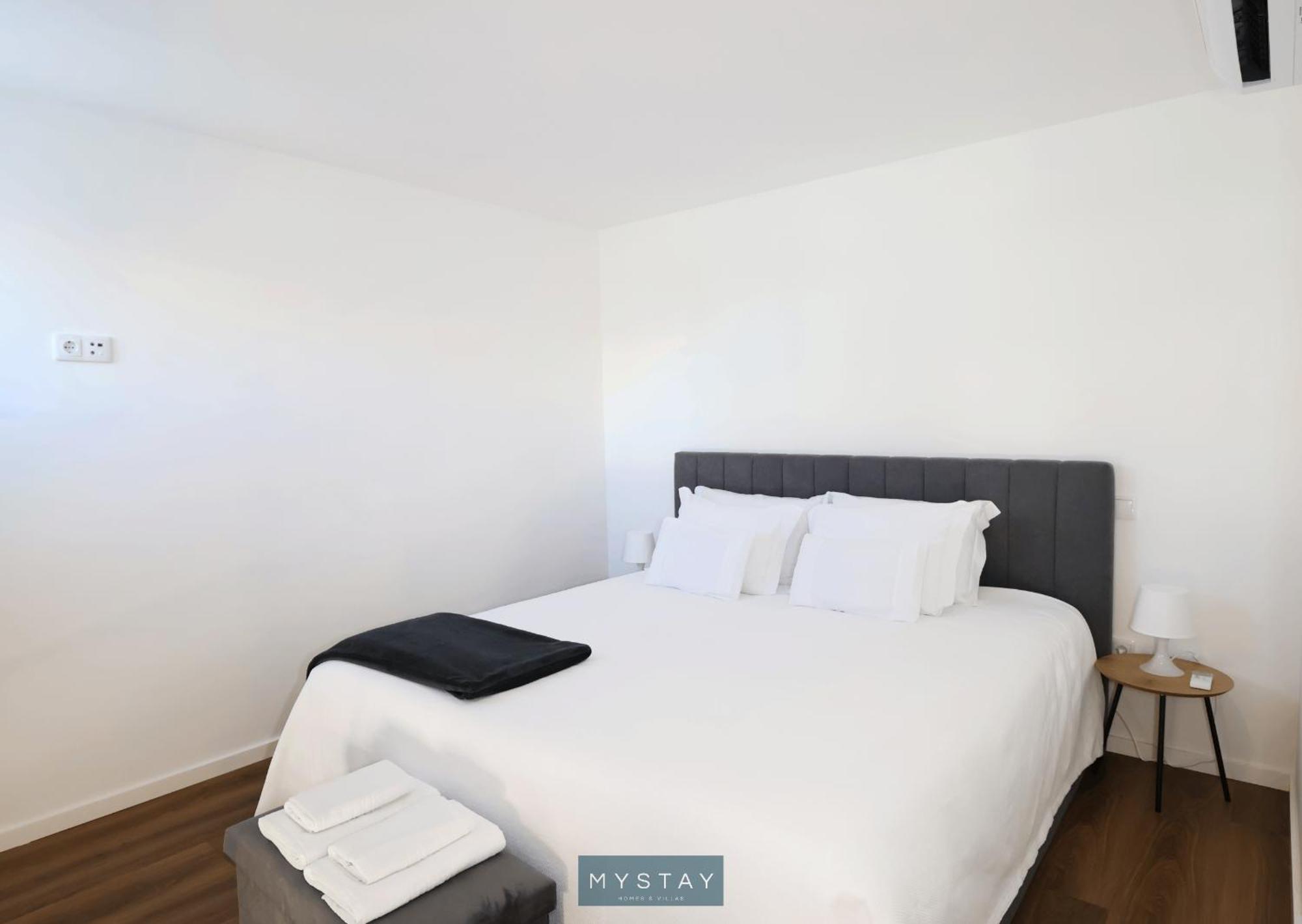 Mystay - D Maria Apartments วีลาโนวา เจ ฟามาลีเกา ภายนอก รูปภาพ